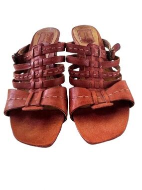 Clark’s Leather Strappy Slide Sandals in Brown